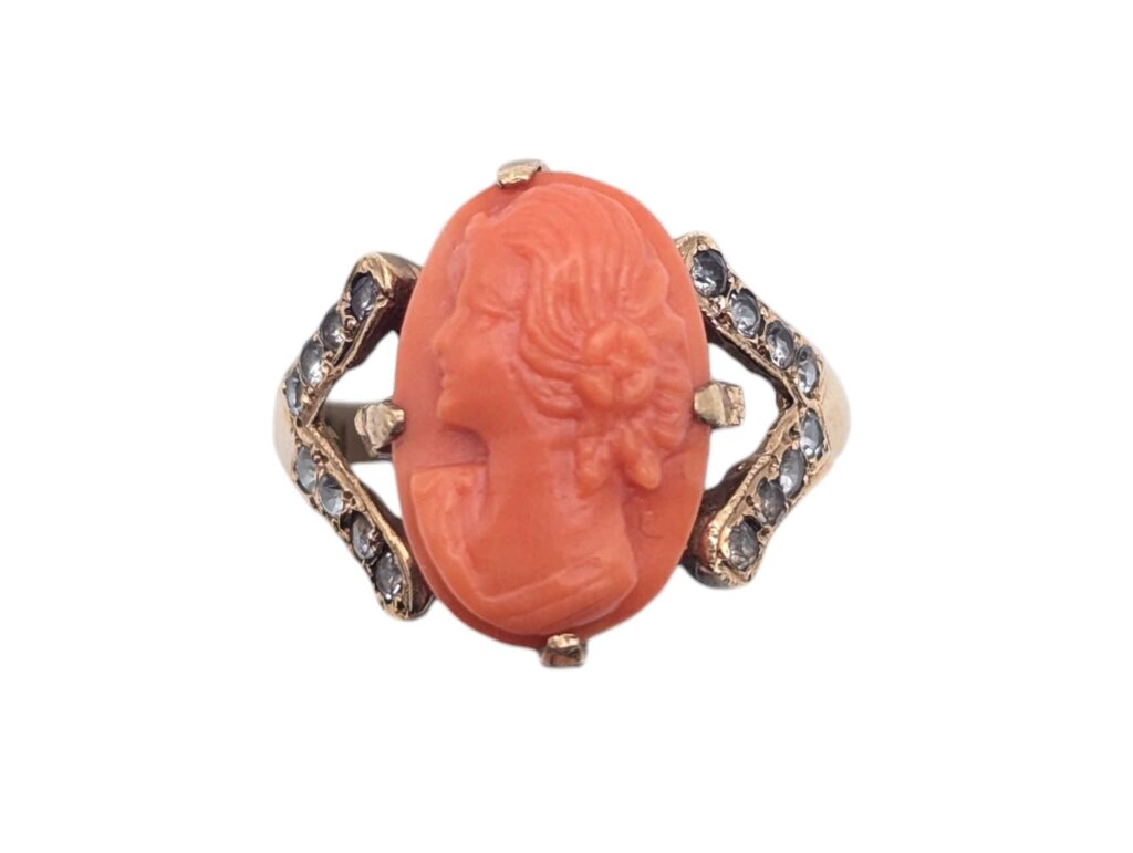 Ring 14k Yellow Gold Coral Cameo