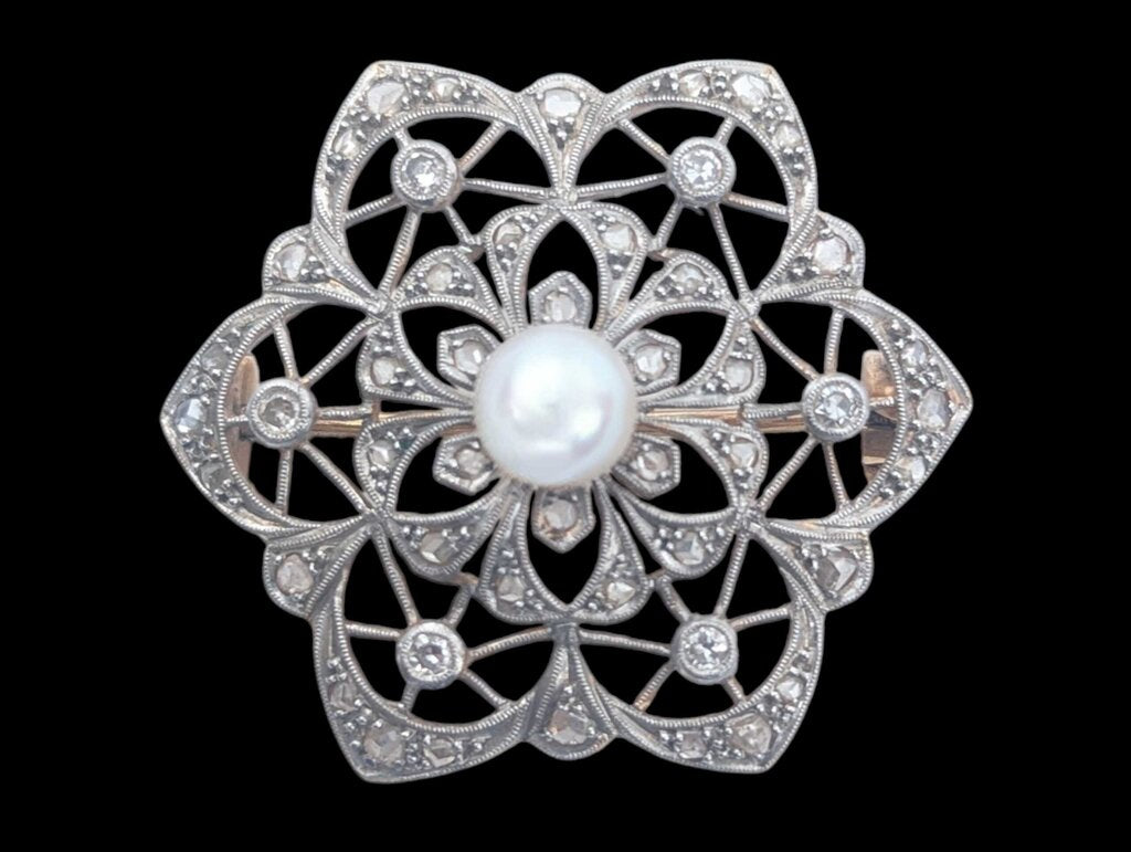 Brooch AU & PT Flower w/ Pearl & Diamonds