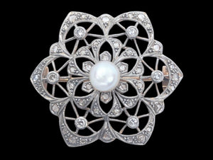 Brooch AU & PT Flower w/ Pearl & Diamonds