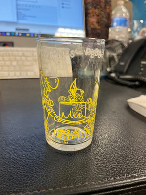 Vintage Welch's Flinstones Jelly Glasses 7 (1 Cracked)