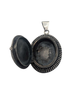 Locket Sterling Silver w/ Black Onyx Cabochon