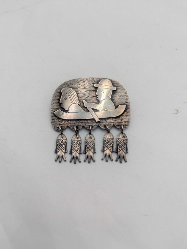 Brooch Silver w/ Dangling Fish
