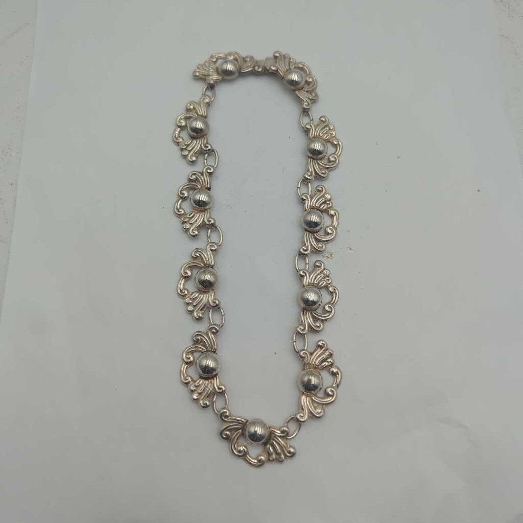 Necklace Sterling Silver Beaded Flower Design