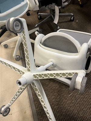 Humanscale Diffrient World Mesh Office Chair Gray