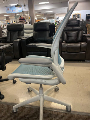 Humanscale Diffrient World Mesh Office Chair Blue