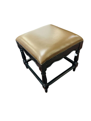 Hillsdale Nailhead Stool17x17x18