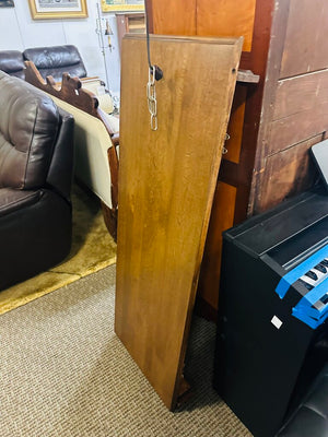 Pedestal 50" Round Dining Table + 18" Leaf