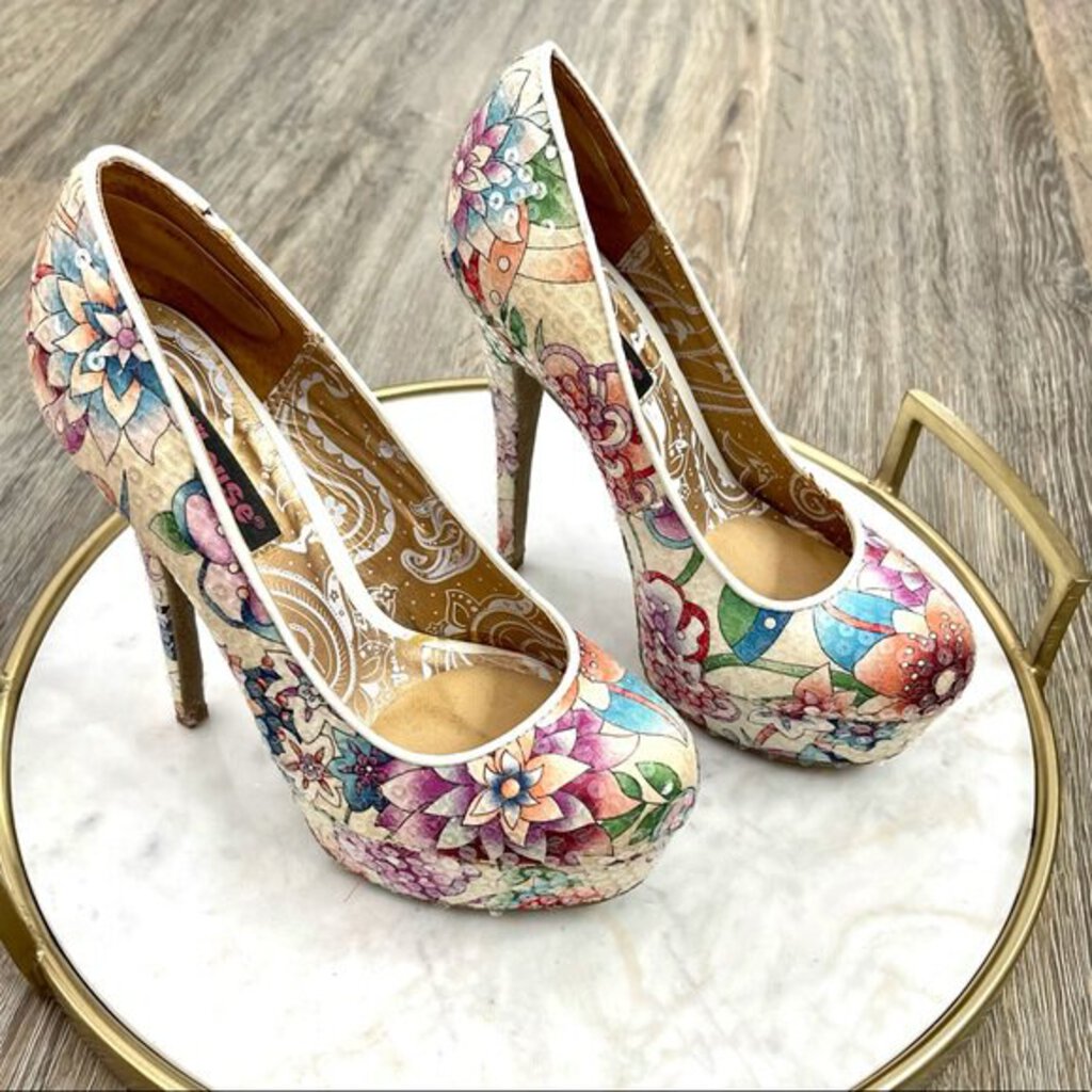 NEW Dollhouse Sequin Floral Heels Sz.8.5