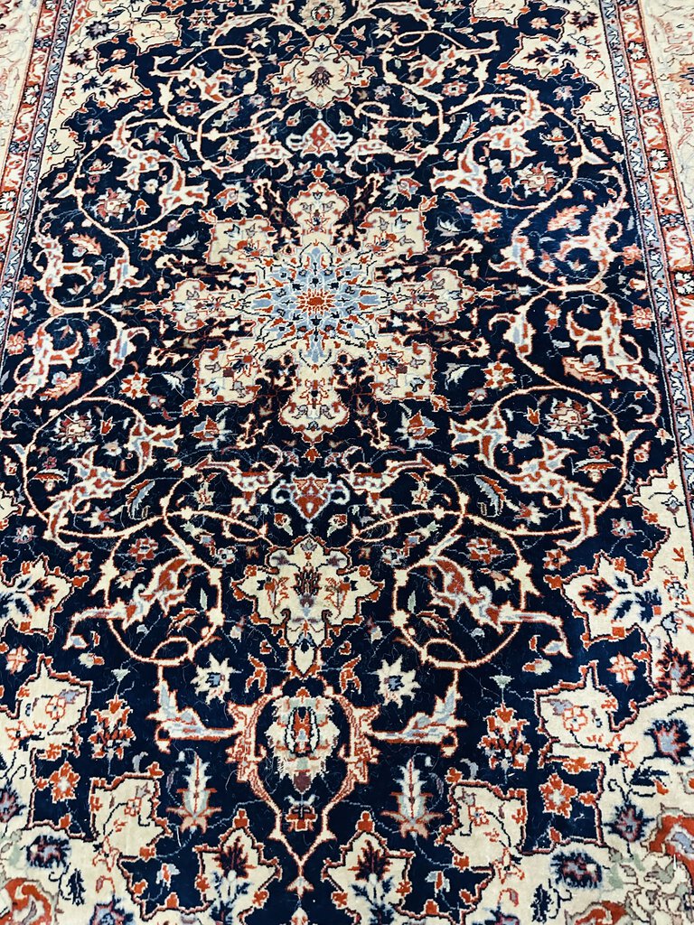 Persian Esfahan Wool / Cotton Rug 4' x 6'