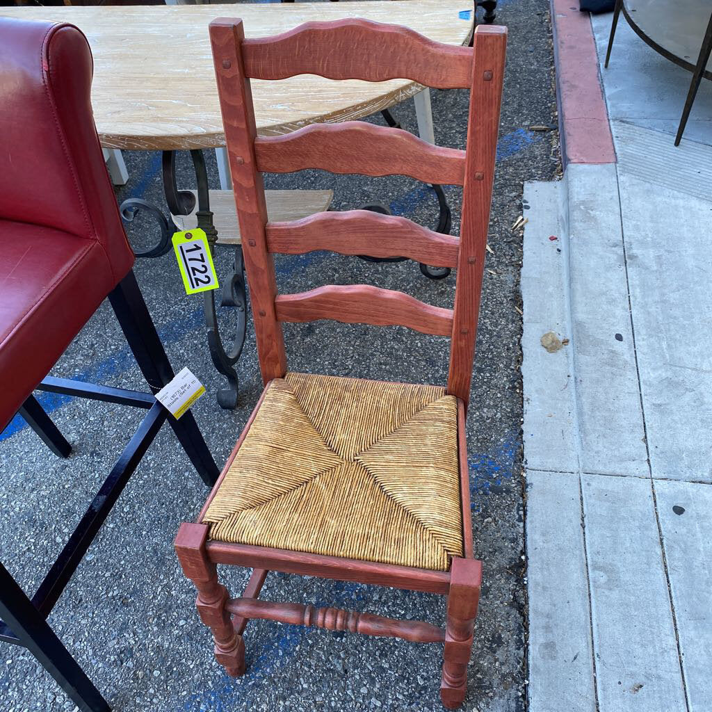 Oak Cherry Finish Ladderback Chair w/Seagrass Seat